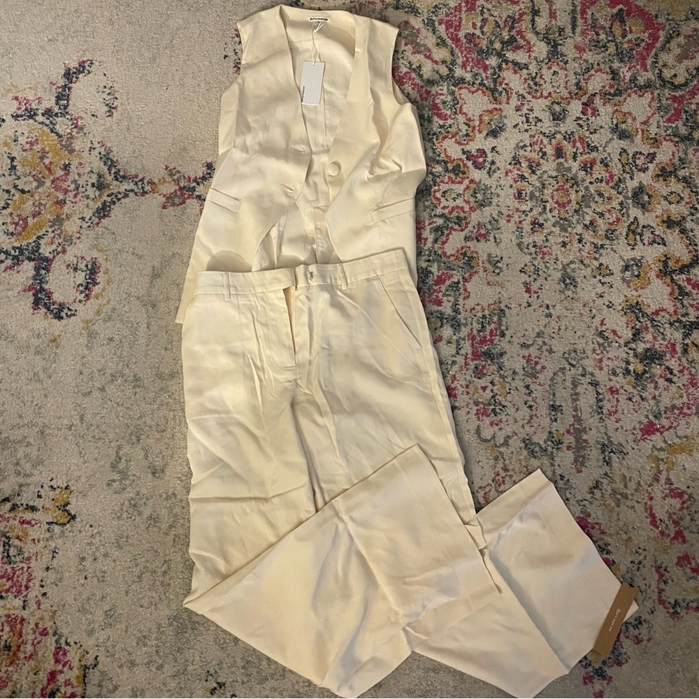 NWT Reformation Carter Mid Rise Pant in Sugar Size 6 Neutral Straight Leg Pants - Picture 10 of 10